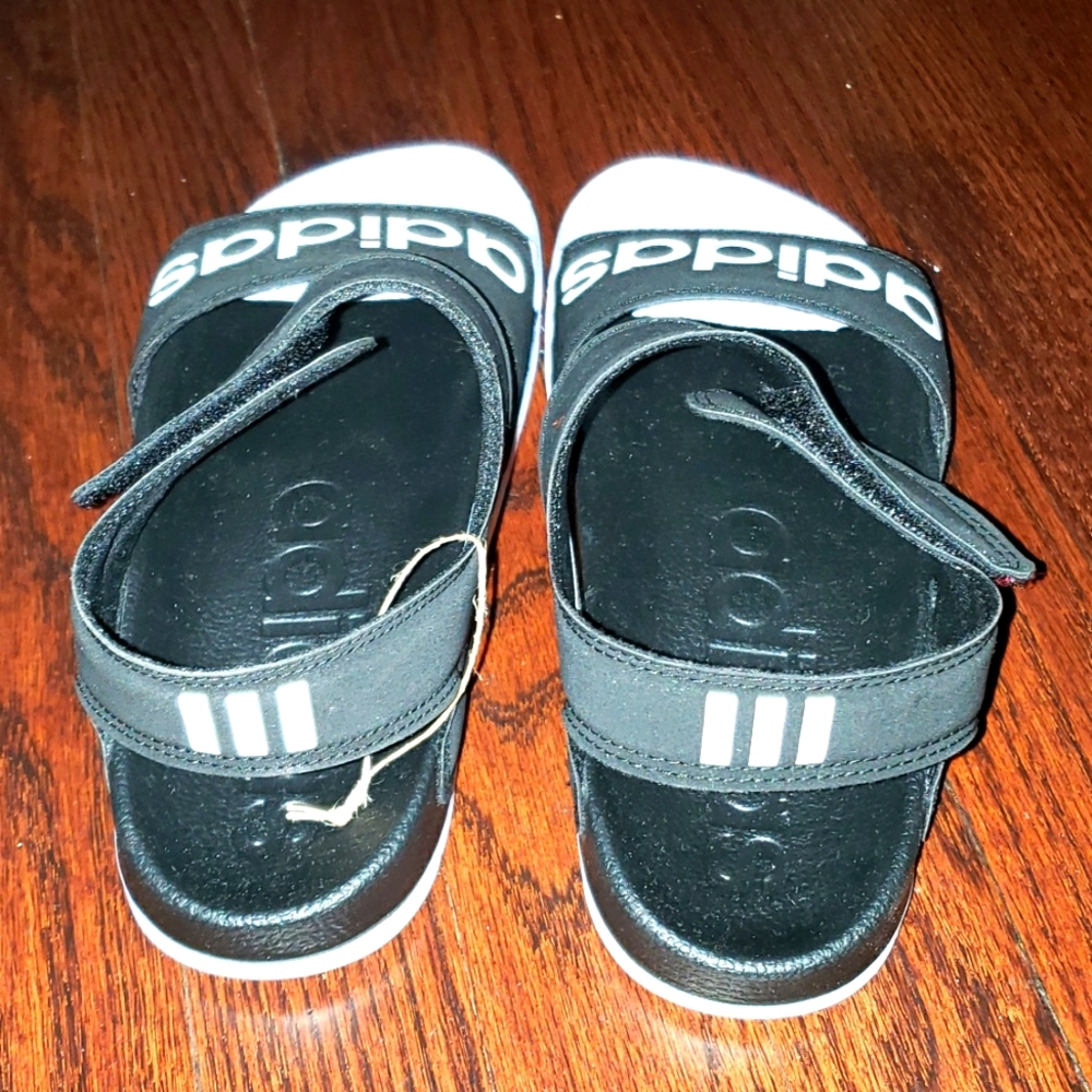 NWOT Women's Adidas sandals - Picture 3 of 4